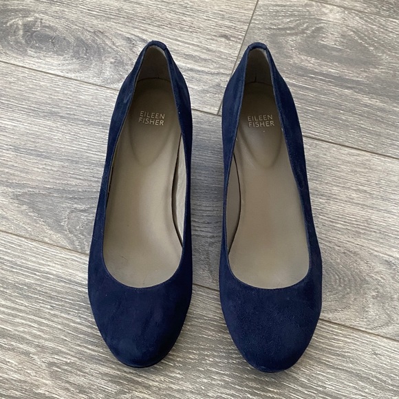 Eileen Fisher - Navy Blue Suede Pumps - Size 10